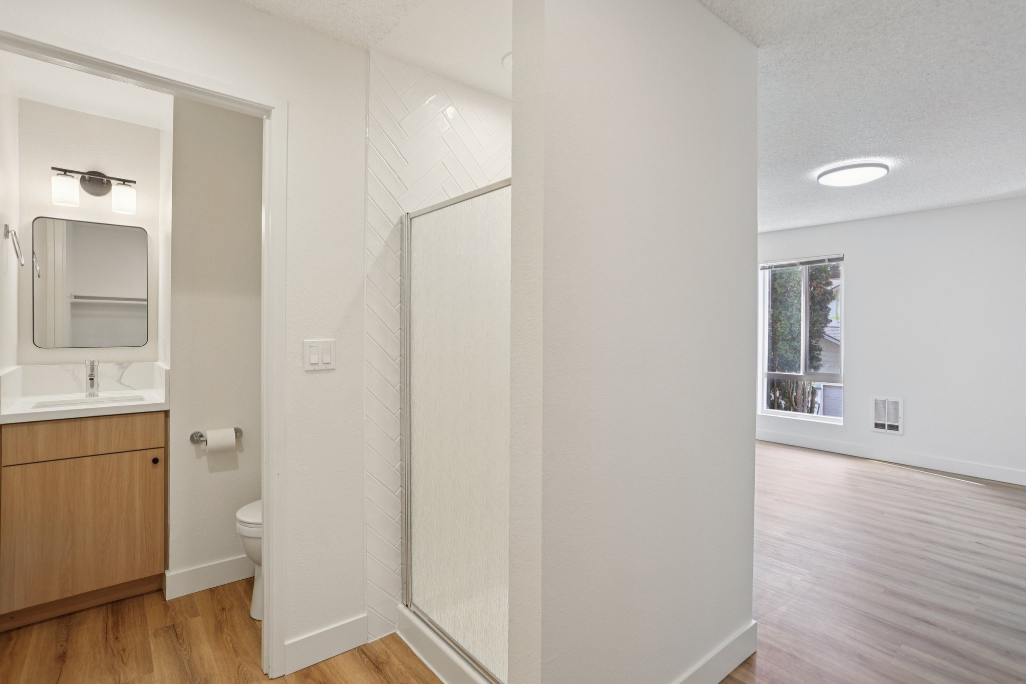 16-web-or-mls-196th St SW 209-S1109-016