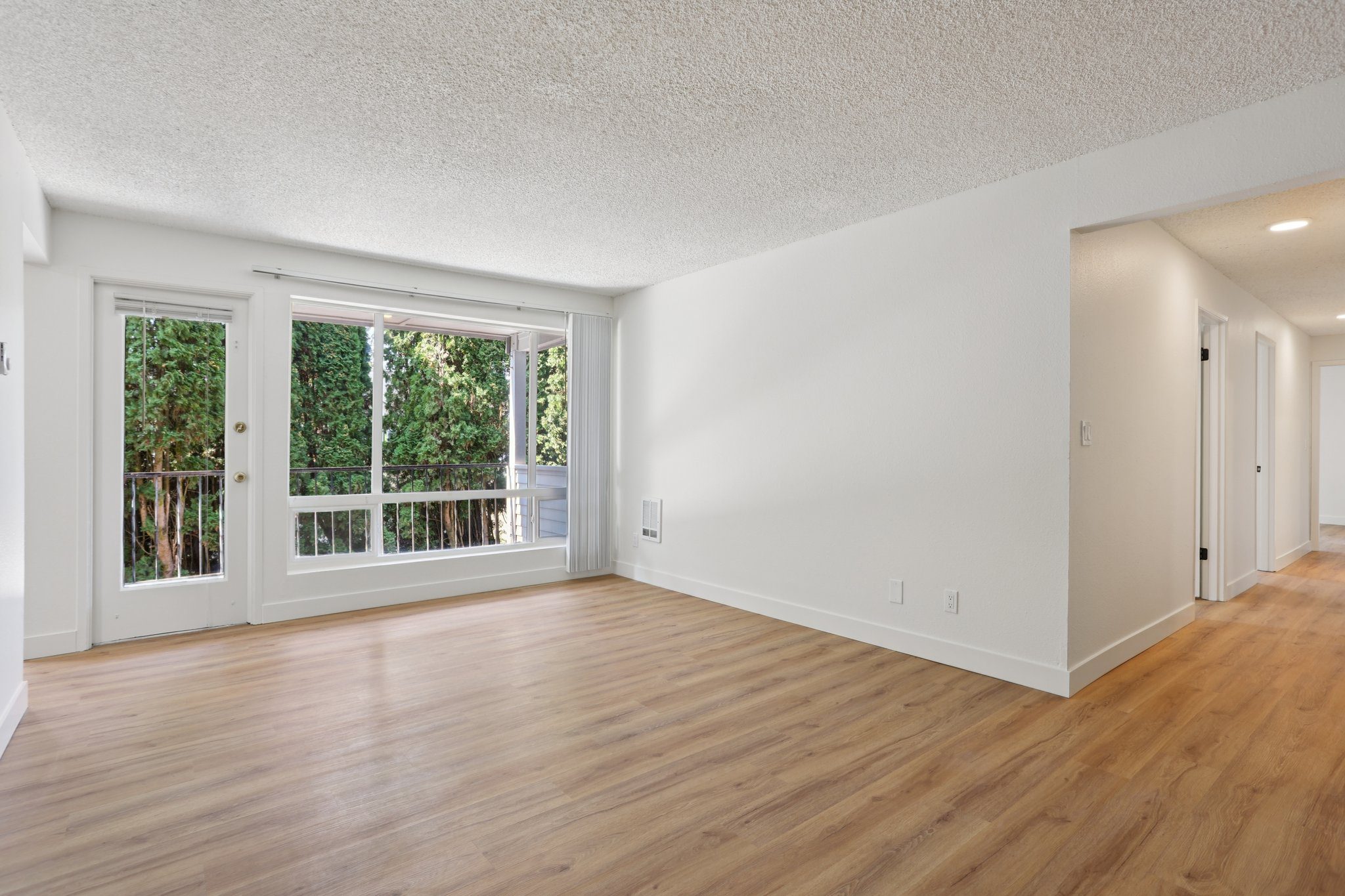 2-web-or-mls-196th St SW 209-S1109-002